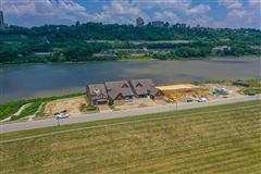 PANORAMIC OHIO RIVER VIEWS