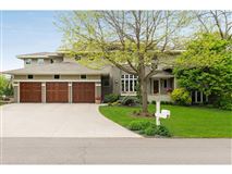 A GREAT ENTERTAINING HOME