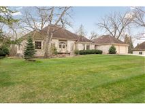 BEAUTIFUL 0.46 ACRE SITE IN PARKWOOD KNOLLS