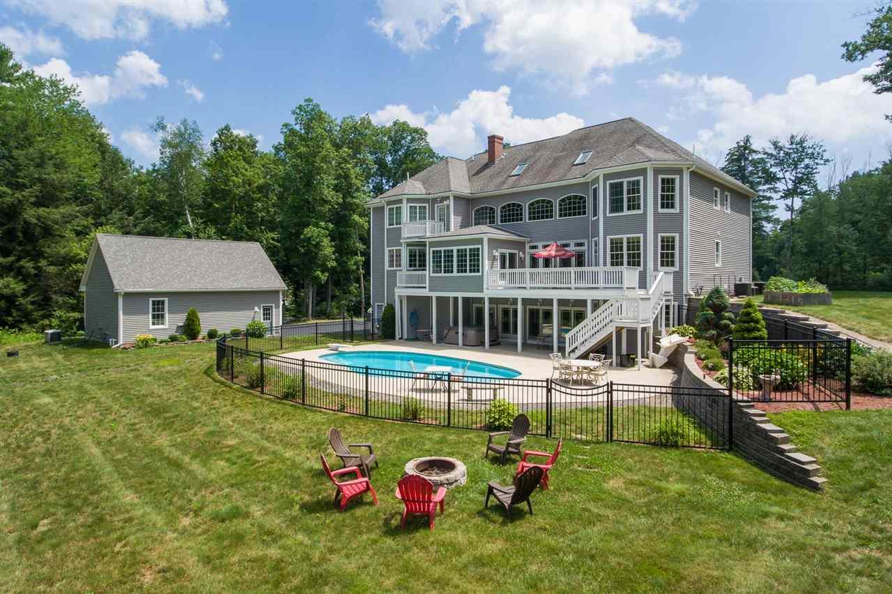 CUSTOMBUILT MASTERPIECE IN BARRINGTON New Hampshire Luxury Homes