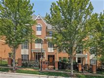 COMBINE QUALITY DESIGN WITH GREAT STYLE IN THIS KIRKWOOD TOWNHOME