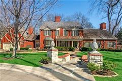 BEAUTIFUL ALL BRICK HOME SOUGHT AFTER CUL-DE-SAC