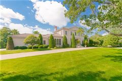 CLASSIC AND ELEGANT HOME