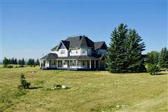 VICTORIAN MANOR IN BEARSPAW