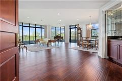 FABULOUS HOME FOR ENTERTAINING