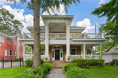 HOME IN THE HEART OF VIRGINIA HIGHLAND