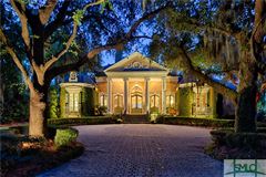 THE ULTIMATE CUSTOM HOME