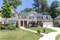 BEAUTIFULLY CONSTRUCTED HOME