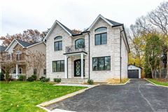 THIS NEW CONSTRUCTION ENERGY STAR ALL BRICK HOME IS BEAUTIFULLY APPOINTED