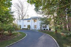 COUNTRY ESTATES WINNER