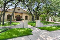 IMMACULATE ESTATE OF OLD WORLD ELEGANCE