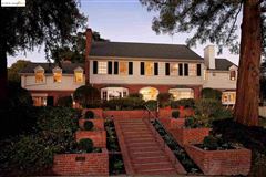 SECLUSION AND GRANDEUR