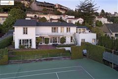 ELEGANT YET CASUAL CALIFORNIA LIVING