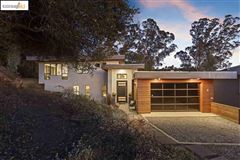 MID-CENTURY MODERN IN THE OAKLAND HILLS