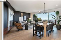 EXCEPTIONAL MID-CENTURY RESIDENCE