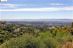 ARCHITECT DESIGNED HOME IN THE CLAREMONT HILLS