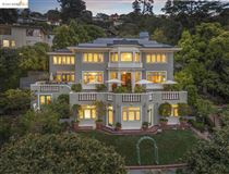 ICONIC ESTATE WITH UNOBSTRUCTED PANORAMIC VIEWS
