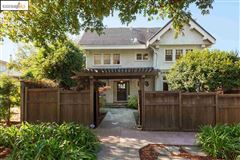 HISTORICAL 1910 CLAREMONT COURT CRAFTSMAN