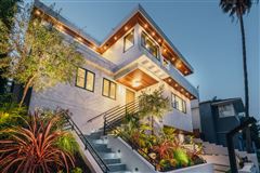 THE ULTIMATE SOUTHERN CALIFORNIA LUXURY LIFESTYLE