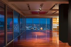 SIERRA TOWERS 26TH FLOOR CORNER RESIDENCE