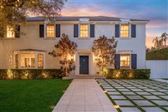 UPDATED TRADITIONAL ESTATE IN LITTLE HOLMBY