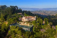 PREMIER ESTATE ON OVER FIVE ACRES