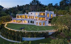 A SINGULAR BEVERLY HILLS CITY ESTATE