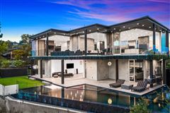 CUSTOM MODERN TROPHY ESTATE