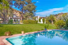 EXTREMELY PRIVATE HACIENDA STYLE OLD HOLLYWOOD RESIDENCE