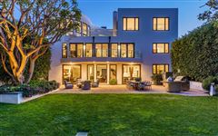THREE-STORY MODERN HOME IN MALIBU COLONY
