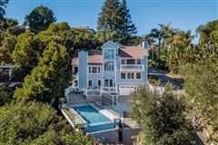 UPDATED EAST COAST TRADITIONAL WITH JETLINER CITY VIEWS