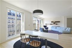 A LUXURIOUS MID 20TH CENTURY BUILDING