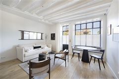 APARTMENT FACING THE SEINE RIVER