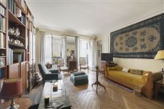 THIRD FLOOR APARTMENT