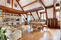 EXCEPTIONAL RENOVATED SEVENTEENTH CENTURY RENAISSANCE HOME