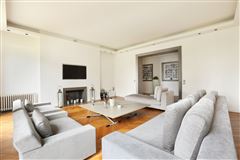 SUPERB EAST-FACING APARTMENT
