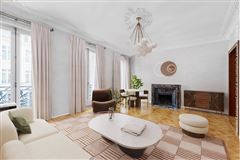 TRULY EXCEPTIONAL DUPLEX APARTMENT