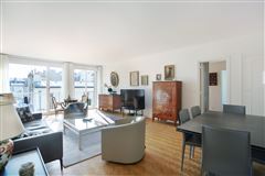FIFTH FLOOR OF A RECENT RESIDENCE