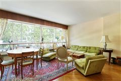 SPLIT-LEVEL APARTMENT