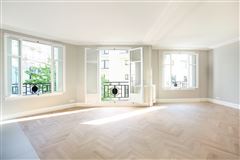 LUXURIOUS PIED A TERRE IN THE PRESTIGIOUS 16TH DISTRICT
