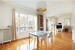 SPACIOUS, UPDATED APARTMENT
