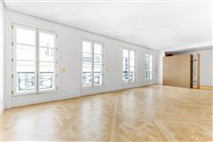 LUXURY APARTMENT IN RESTORED BARRACKS