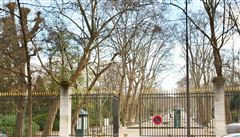 LOVELY APARTMENT IN PERFECT CONDITION FACING LUXEMBOURG GARDENS