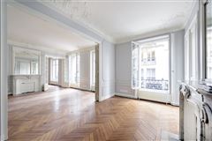 MAGNIFICENT APARTMENT IN THE 7TH DISTRICT