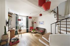 BEAUTIFULLY RENOVATED PROPERTY A STONE’S THROW FROM SACRé COEUR BASILICA
