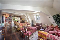 FIFTH FLOOR APARTMENT NEAR THE SEINE
