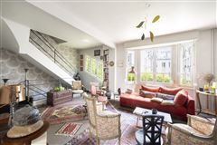 A TRULY BEAUTIFUL HOME SET AT THE SUMMIT OF BUTTE BERGEYRE