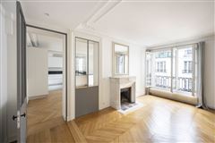 CLASSIC AND TRADITIONAL APARTMENT