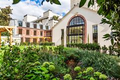 MANSION IN PARIS