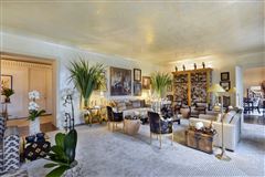 EXCEPTIONAL APARTMENT ON THE FIRST FLOOR
